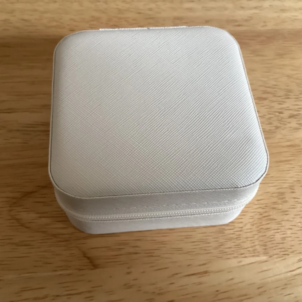 White Leather Jewelry Storage Box/Travel Box/Portable Jewelry Box